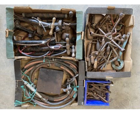Four trays of vintage car tools. 