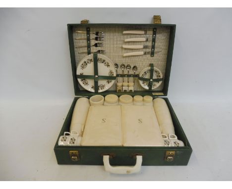 A Hawker Marris Sirram picnic set.