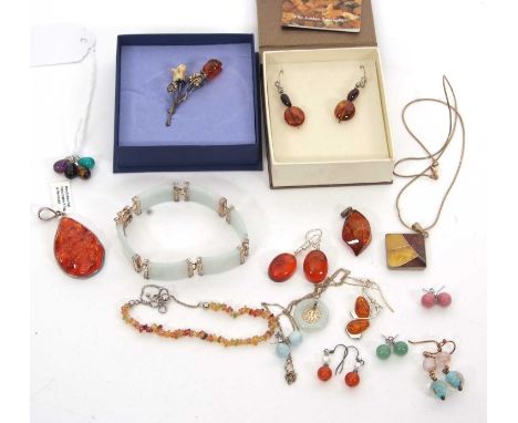 A quantity of amber, jade and hardstone jewellery