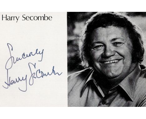 Harry Secombe signed 6 x 4 Postcard type photo. Secombe CBE was a Welsh comedian, actor, singer and television presenter. Sec