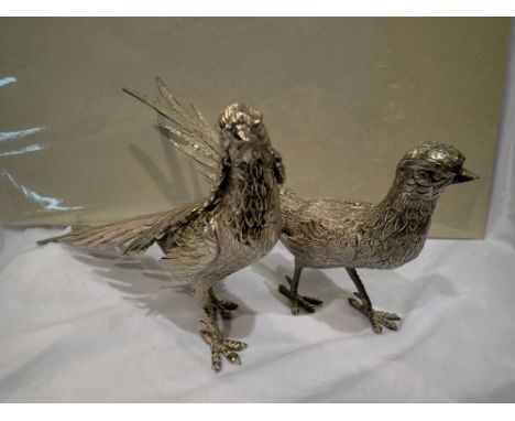 Silver plated cock and hen pheasant, cock L: 35 cm. P&amp;P Group 2 (£18+VAT for the first lot and £3+VAT for subsequent lots