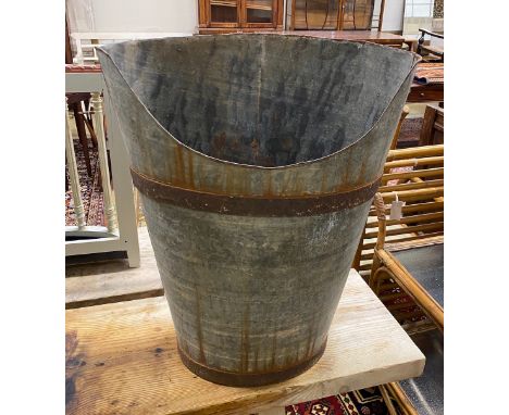A vintage metal grape hod, width 66cm, height 80cm