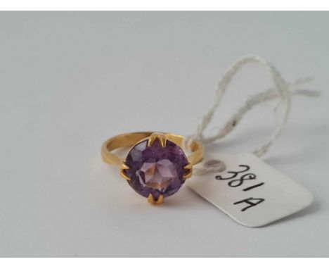 A amethyst dress ring 18ct gold size L    4.1 gms