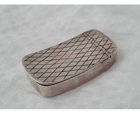 A Georgian snuff box engraved with a checkerd design, 2.5" long, unmarked