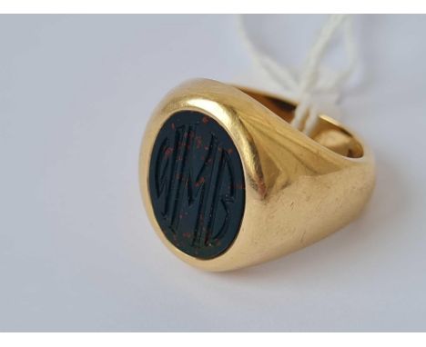 A BLOOD STONE SET SIGNET RING 14CT GOLD SIZE N   16.3 GMS