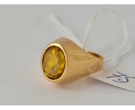 Vintage citrine ring in 18ct mount size P 5.5g inc