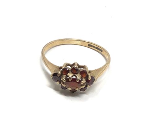 9ct Gold Vintage Garnet Ring (1.5g)