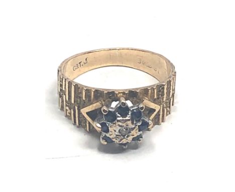 9ct Gold Diamond &amp; Sapphire Ring (3.4g)