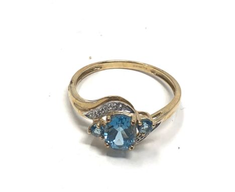 9ct Gold Diamond &amp; Topaz Dress Ring (2.7g)