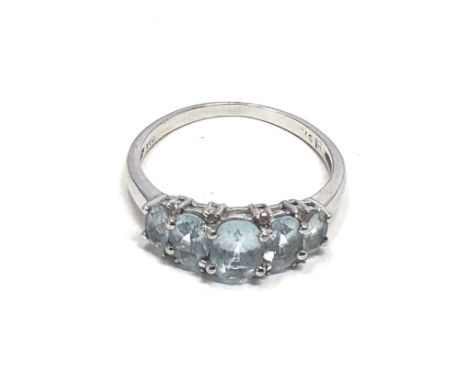 9ct White Gold Diamond &amp; Aquamarine Ring (2.7g)