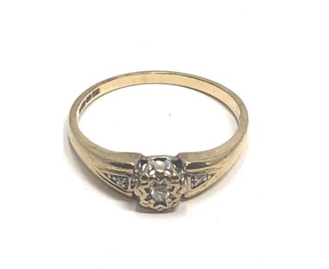 9ct gold diamond ring (2.5g)