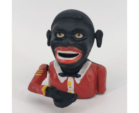 FIGÜRLICHE SPARDOSE, sogenannte "Jolly Bank", Gusseisen, polychrom staffiert, mit beweglichen Teilen, ungemarkt. Durch drehen