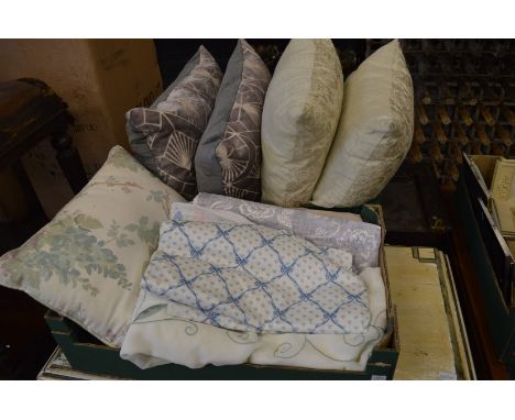 Decorative textiles and cushions.