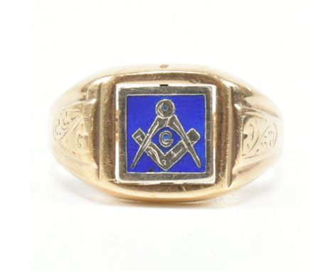 A hallmarked 9ct yellow gold and enamel Masonic signet ring. The ring having a squared swivel head with Masonic symbol on blu