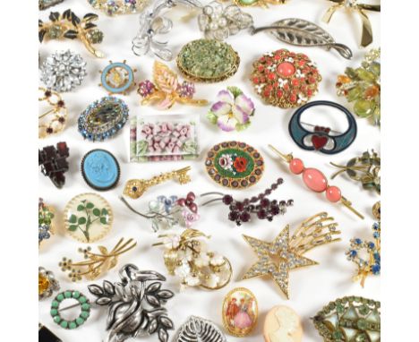 An assorted collection of vintage and later brooch pins. The lot to include hallmarked silver, gold and silver tone metal, wh