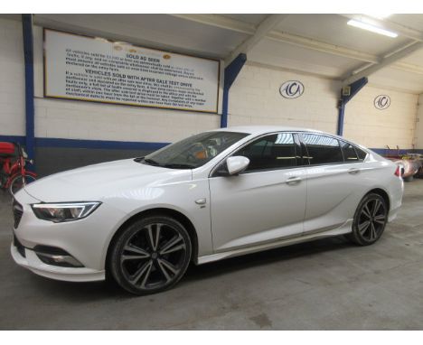 Make &amp; Model: Vauxhall Insignia SRI VX-LineDate of Reg: VO67 YPEColour: Whitecc: 1956MoT: 13-11-2021Fuel Type: DIESELMile