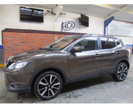 Make &amp; Model: Nissan Qashqai Tekna DIG-TDate of Reg: AE64 UVSColour: Beigecc: 1198MoT: 26-02-2022Fuel Type: PETROLMileage