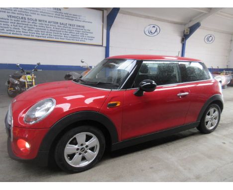 Make &amp; Model: Mini Cooper DDate of Reg: WP14 ZKUColour: Redcc: 1496MoT: 02-01-2021Fuel Type: DIESELMileage: 85kTransmissi