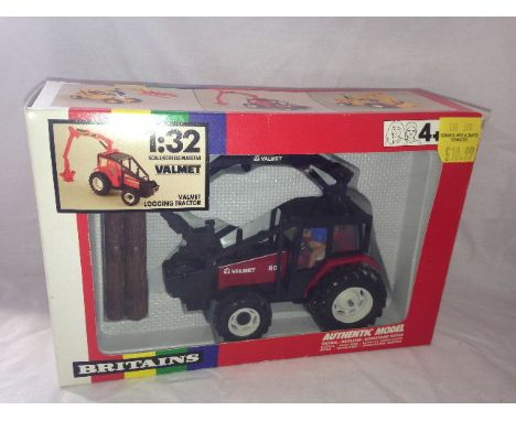 BRITAINS - VALMET 805 LOGGING TRACTOR (9516)