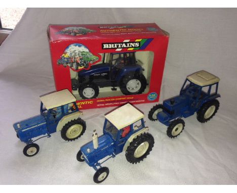 BRITAINS - FORD 5000, 6600 & OTHER TRACTOR & FORD NEW HOLLAND 8560 (9488)