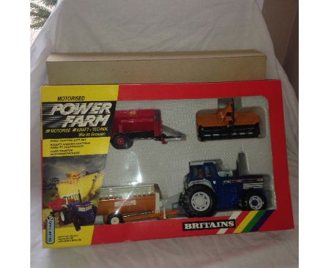 BRITAINS - FORD TW35 TRACTOR GIFT SET - POWERFARM (9391) c/w OUTER SLEEVE