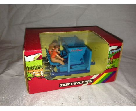 BRITAINS - SMALLFORD POTATO PLANTER (9541)