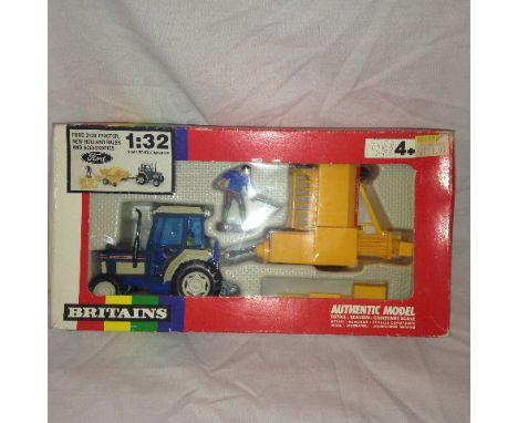 BRITAINS - FORD 2120 TRACTOR, NEW HOLLAND BALER & ACCESSORIES (9653)