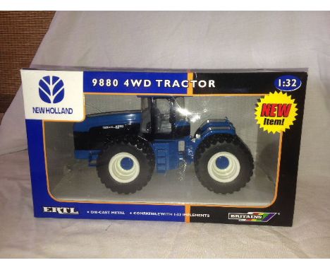 BRITAINS - NEW HOLLAND - 9880 (13654) - 8 WHEELED TRACTOR