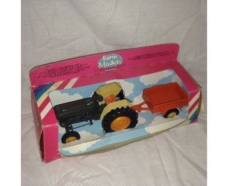 BRITAINS - FARM TRACTOR & MINI-TRAILER (9431)