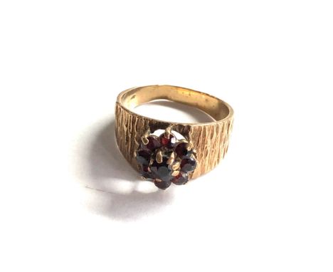 1970s bark textured garnet cluster ring 3.4g 