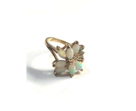 9ct Gold opal &amp; diamond cluster ring 3.4g 