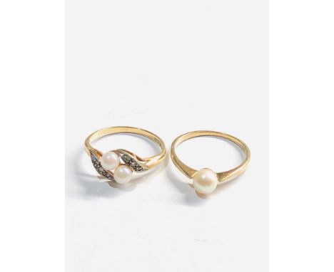 2 x 9ct Gold rings w/ diamond &amp; pearl detail 2.4g 