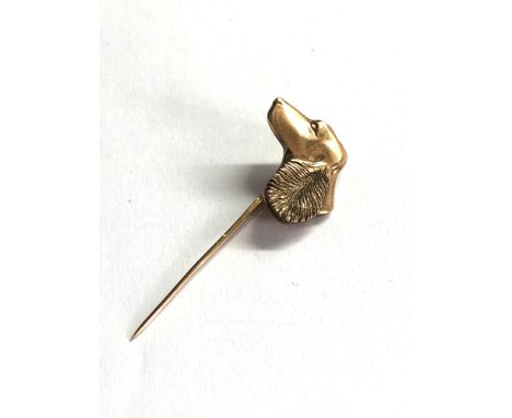 Vintage 9ct gold dog stick pin measures approx 4.2cm long hallmarked 375 on back of head weight 4g 