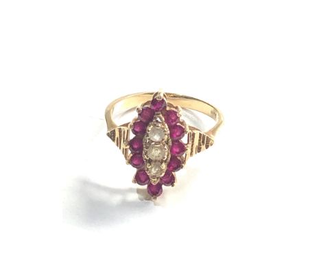 9ct gold stone set cluster ring 2.4g 