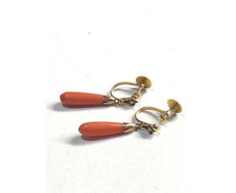 9ct Gold coral &amp; seed pearl screw backs earrings measure 2.5cm drop 