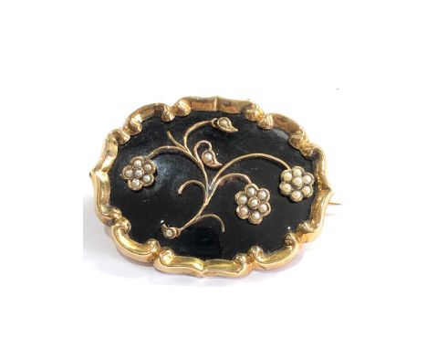 Large Victorian gold and enamel with seed-pearl mourning brooch engraved on back measures approx 5.6cm by 4.3cm weight 33g 