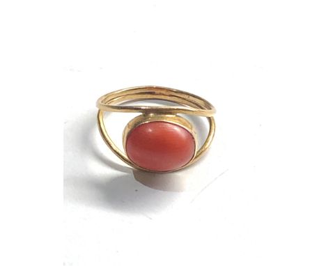 18ct Gold antique coral ring 1.6g 