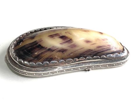 Antique silver and shell snuff box measures approx 8.3cm by 4cm xrt as silver no hallmarks 