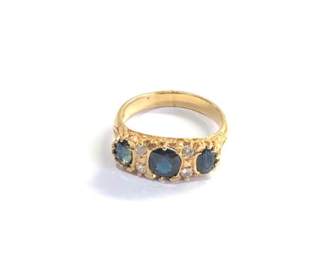 18ct gold diamond and sapphire ring weight 5.3g 