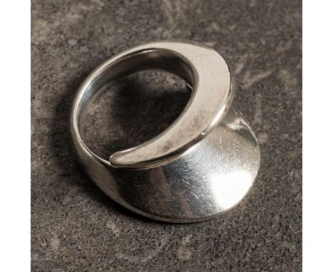 Georg Jensen. A cross over ring design number 93: designed by Nanna Ditzel approximately 21gms gross weight, ring size Q. 