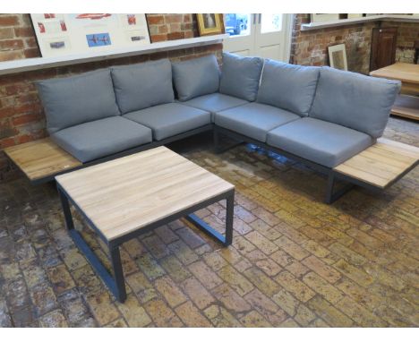 A second hand corner garden sofa set - 240cm x 240cm 