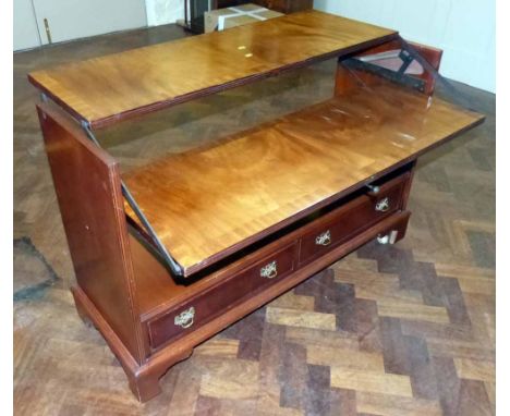 Mahogany and crossbanded fold-over side table buffet. Condition report: see terms and conditions.