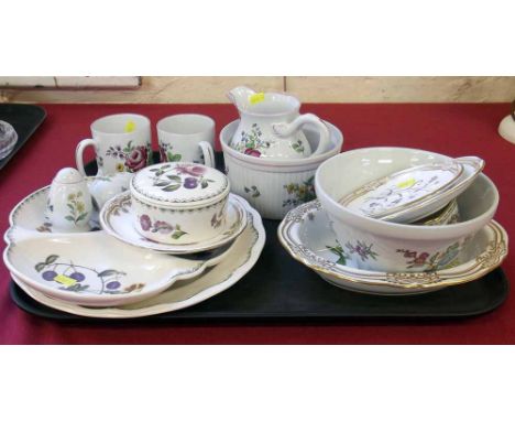 17 pieces of various Spode ware. Condition report: see terms and conditions.