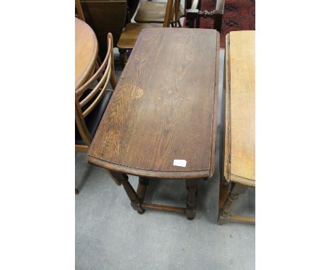 Oak gate leg table