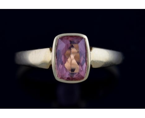 Imperial topaz set ring the scissor cut stone of 1.43 carat set in 18 ct gold 