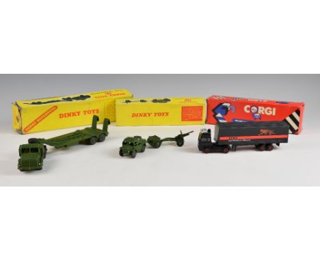 Dinky Toys diecast 25-Pounder Field Gun Set No 697 and Tank Transporter No 660, with their original boxes and a Modern Corgi 