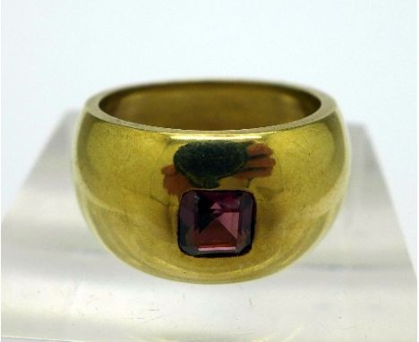 A 9ct gold and ruby ring, weight 9.8g, size L