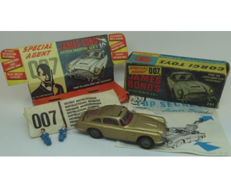 Corgi 261 James Bond's Aston Martin DB5 - Special Instructions & 2 passengers (box) 