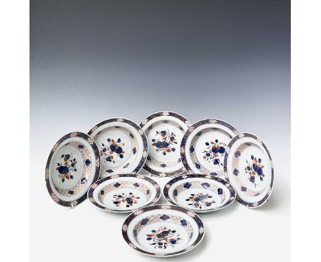 A set of eight Chinese Imari porcelain dishes, 18th century, diameter 22.5cm.Provenance:Michael Trethewey. A Gentleman of Tas