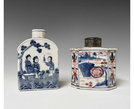 A Chinese Export porcelain blue and white tea caddy, 18th century, height 12cm, width 8cm, depth 3.5cm and a Chinese Imari po